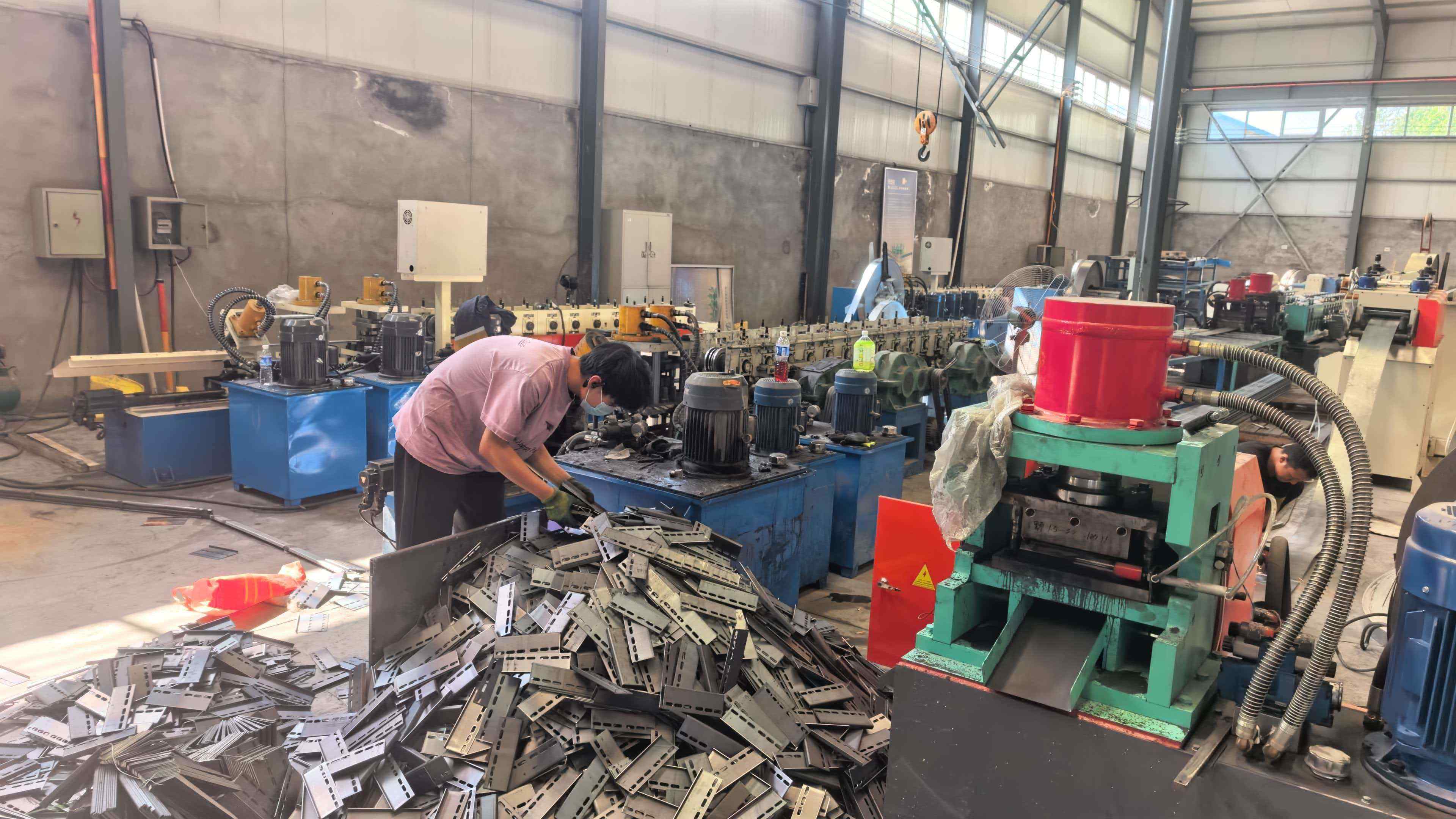 海口市室外桥架锌铝镁桥架 - 厂家